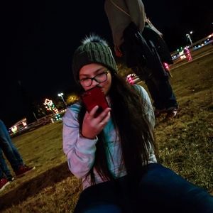 Meet your Posher, Estela